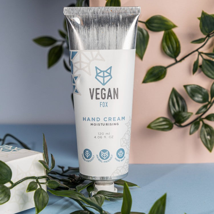 Moisturising Hand Cream with Avocado Oil — product texture and application