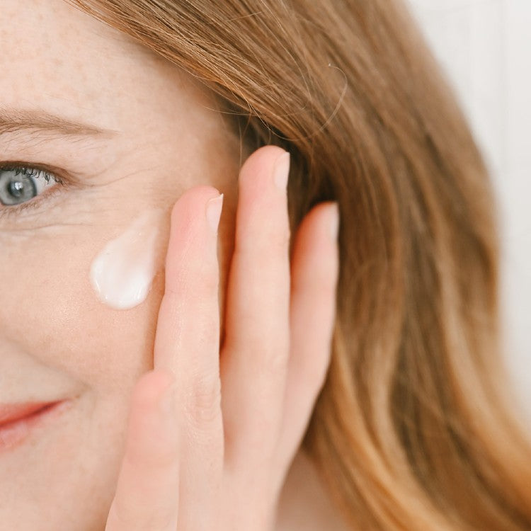 Anti-Age Face Cream — lifestyle product photography