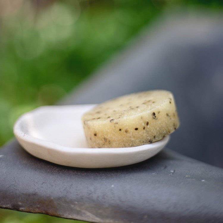 Body Scrub Bar With Kiwi Seeds — ingredients and label detail