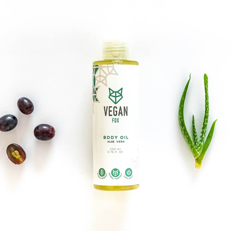 Aloe Vera Body Oil — lifestyle product photography