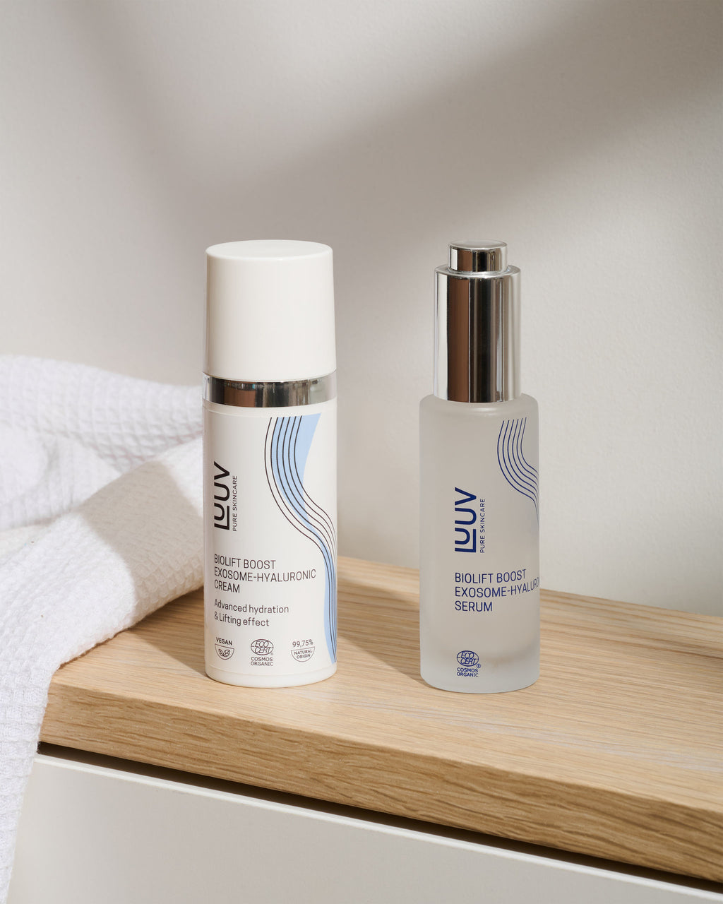 BioLift Exosome-Hyaluronic serum COSMOS — product packaging front detail