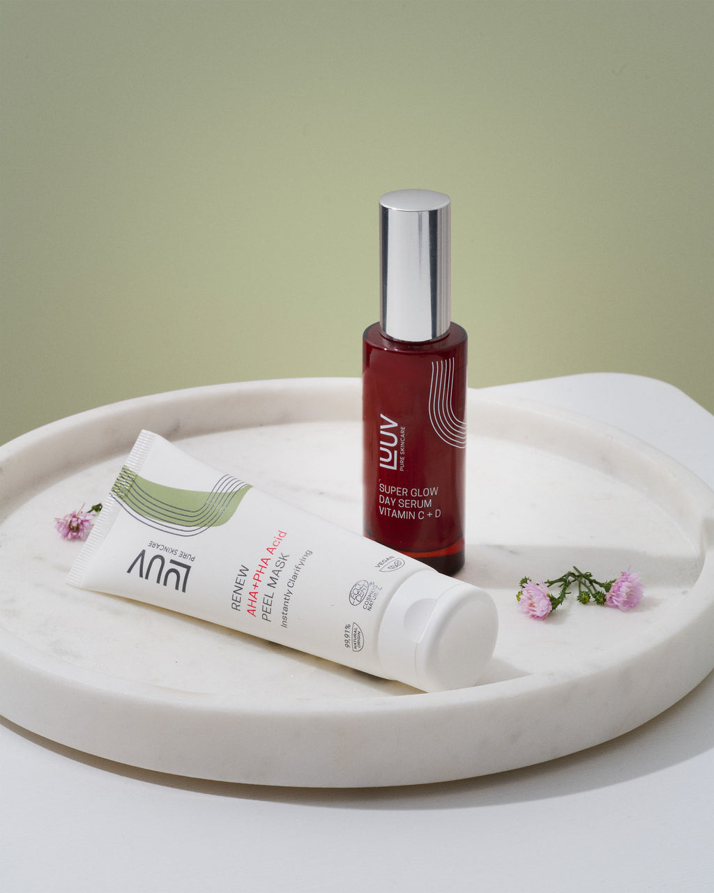 Super Glow Day Serum Vitamin C + D COSMOS — product packaging front detail