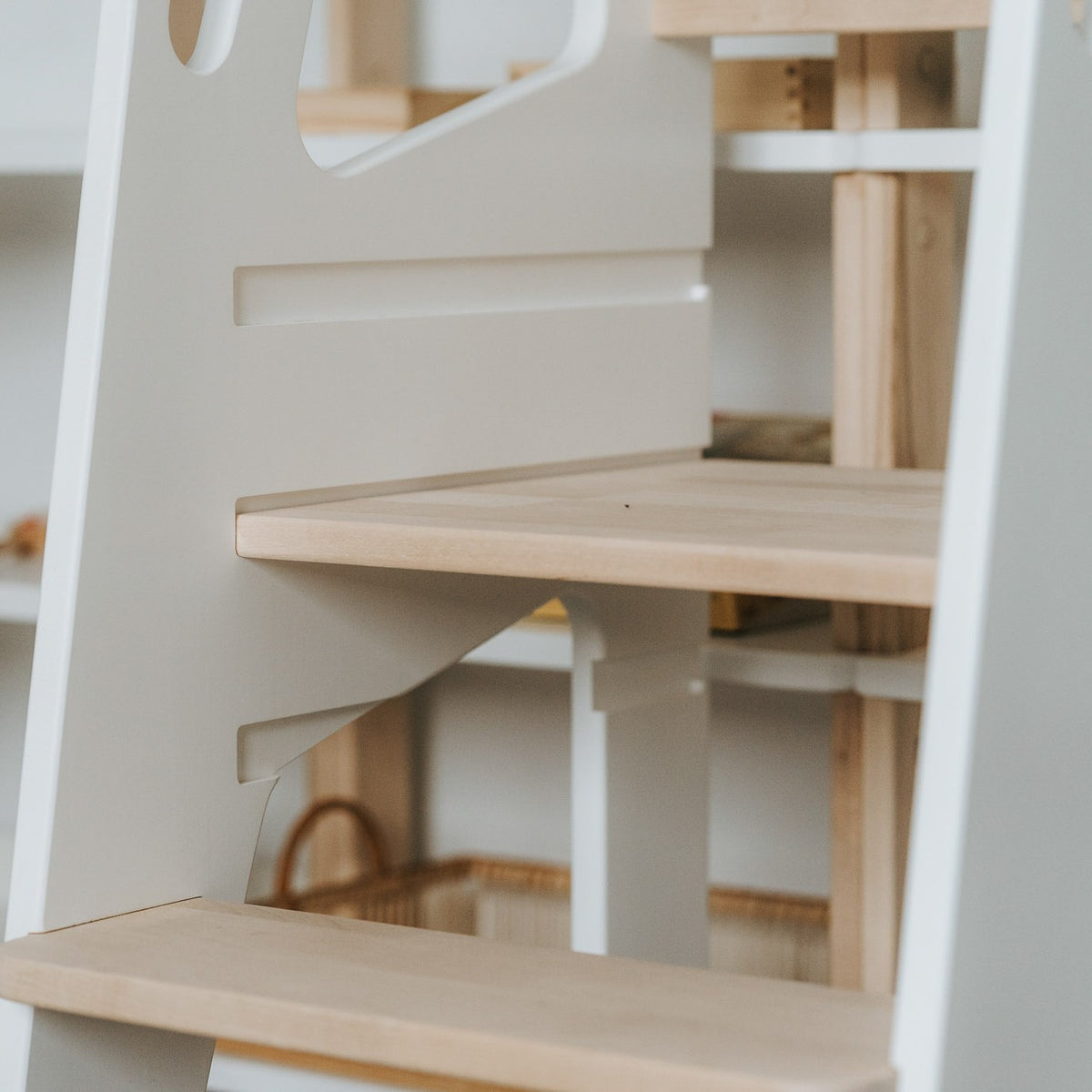 Montessori Lernturm Safety+