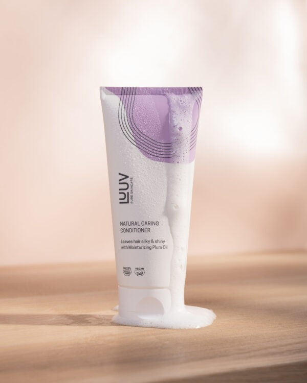Natural Nourishing Conditioner with Plum Oil — ingredients and label detail