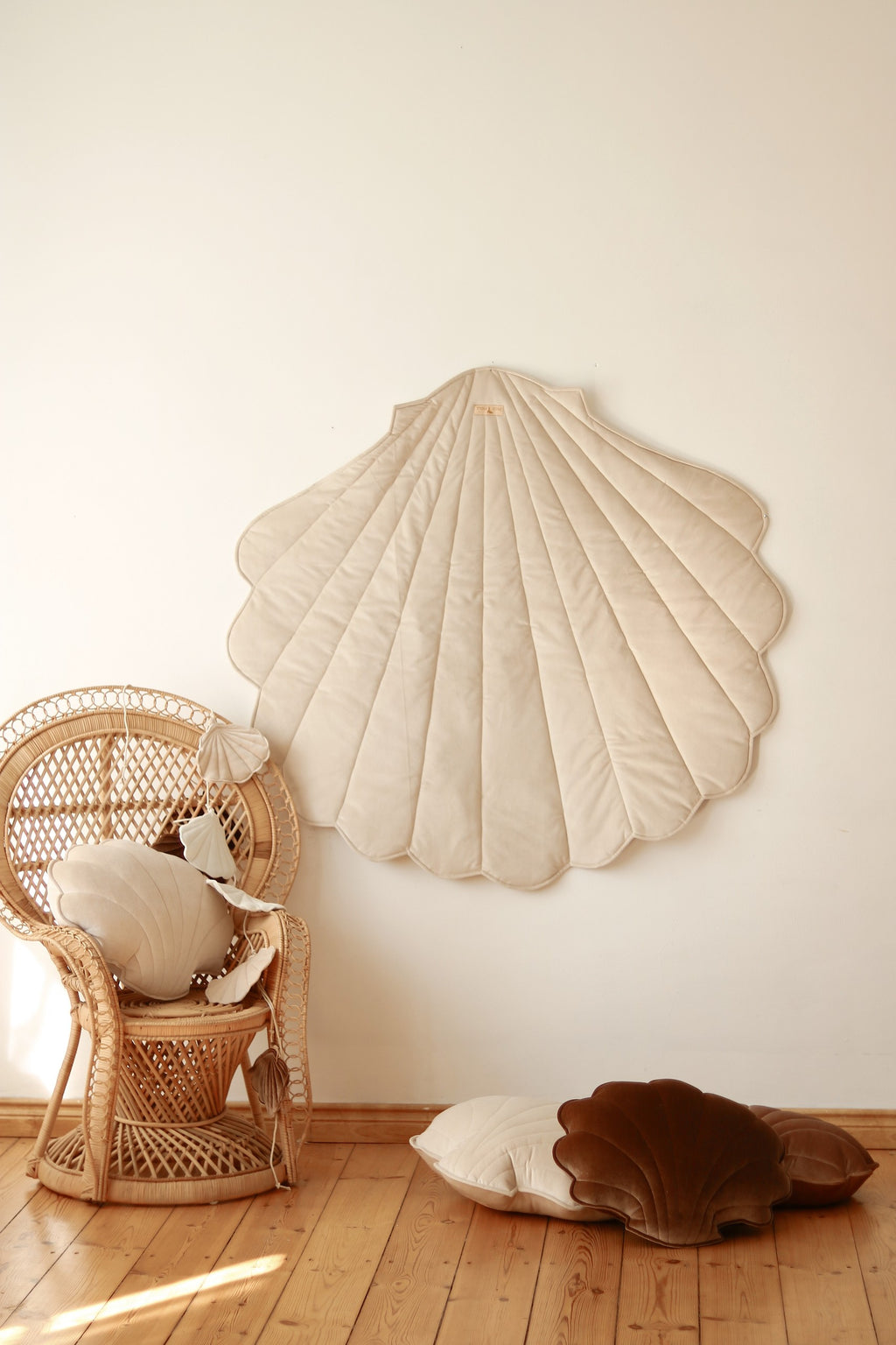 Organic Cotton and Velvet Shell Playmat - Beige